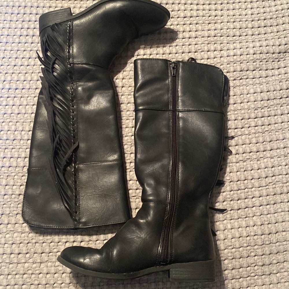 STEVE MADDEN BLACK FRINGE TALL KNEE HIGH BOOTS